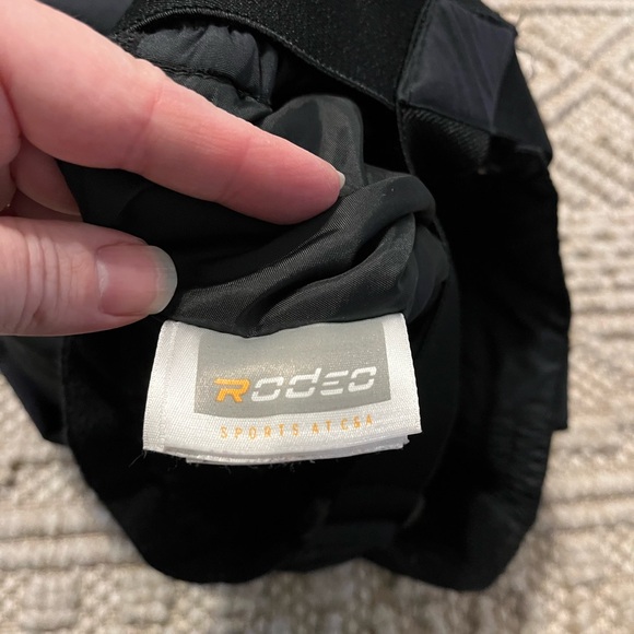 Rodeo Snowbibs - Picture 5 of 5